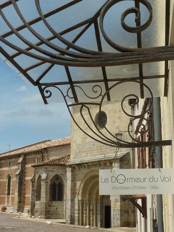 Le Dormeur Du Val Bed & Breakfast Le Mas-dʼAgenais Dış mekan fotoğraf